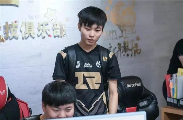 仅引发了球 仅引发了球